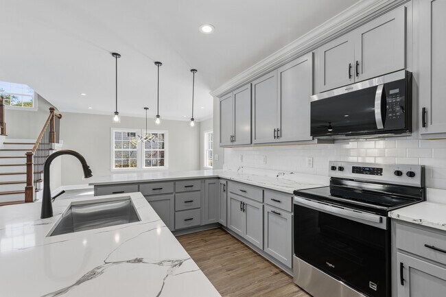 Building Photo - 938 McLamb Dr