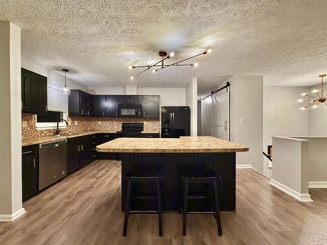 Building Photo - 3109 Henslowe Dr