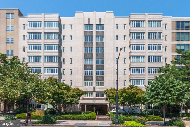 Building Photo - 1727 Massachusetts Ave NW