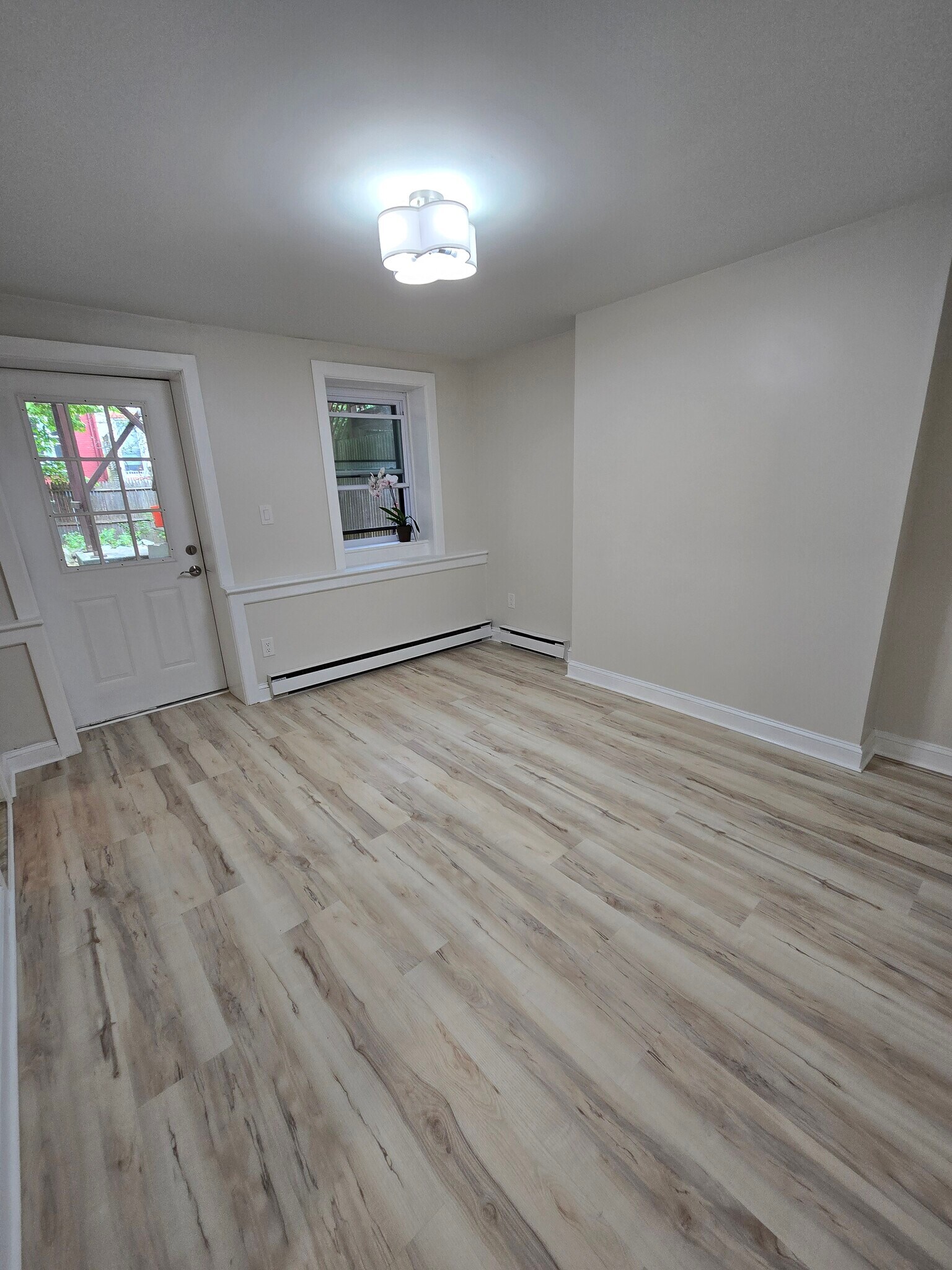 Building Photo - 271 Hudson Ave