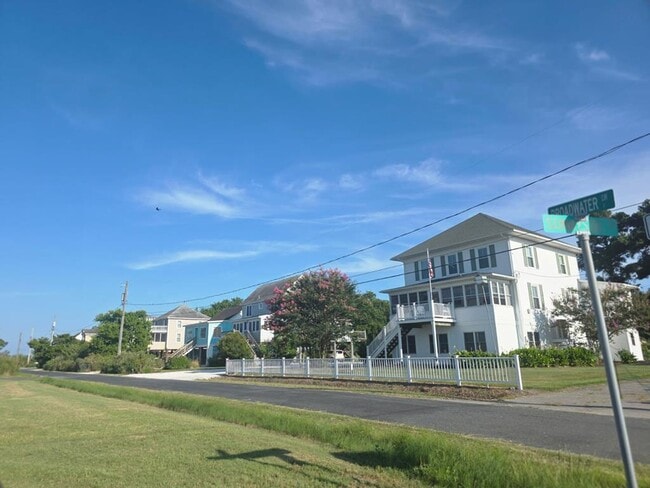 Building Photo - 6541 Broadwater Cir