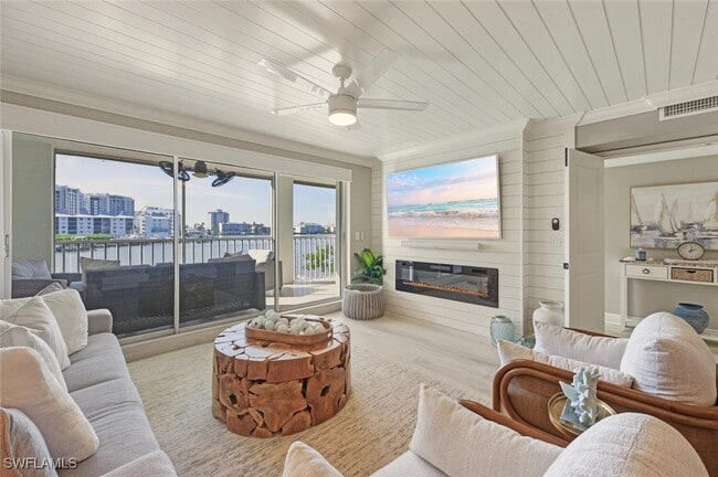 Building Photo - 9103 Vanderbilt Dr