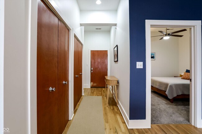 Building Photo - 233 E St Joseph St