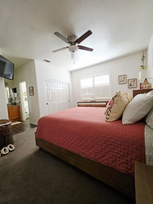 Building Photo - Comfortable Living in the Heart of Rancho Rose