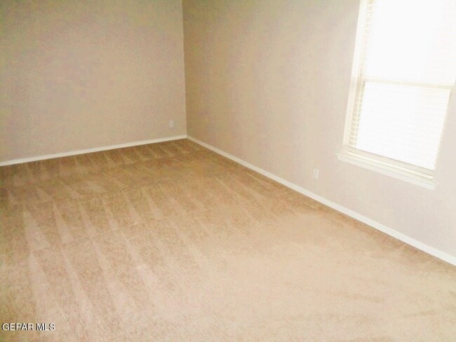 Building Photo - 13513 Coldham St