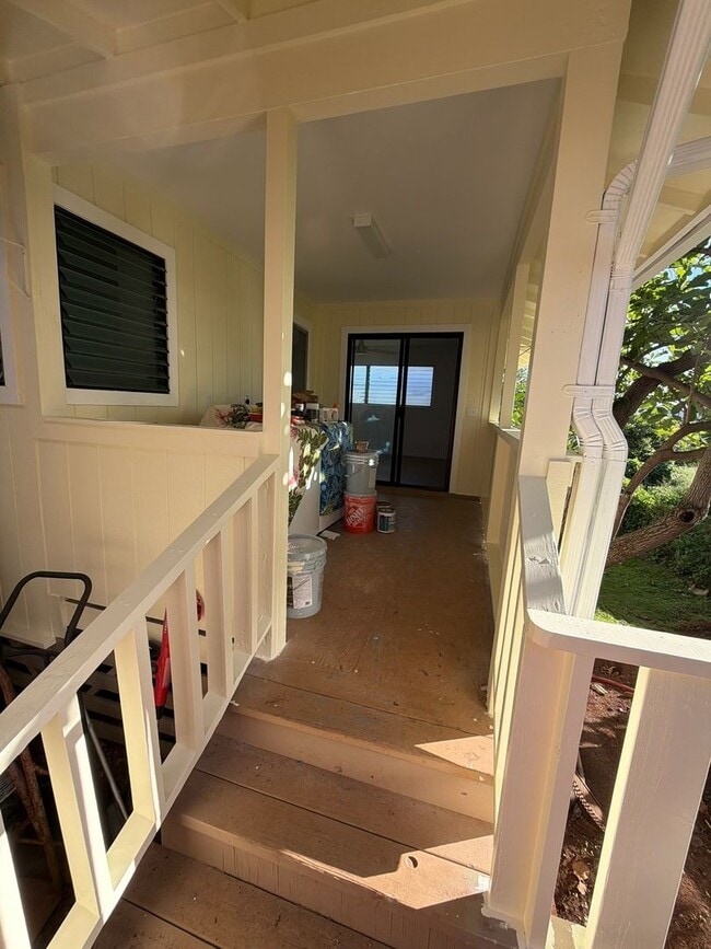 Building Photo - 2 bedroom 1 bath Cottage in the Aliamanu/Salt Lake area