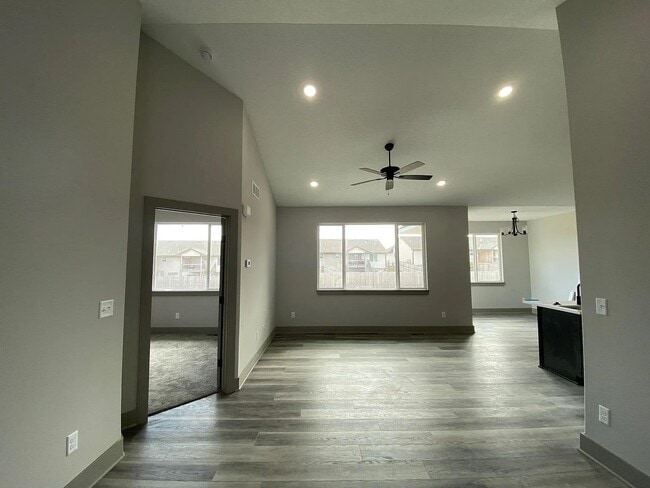 Building Photo - 2279 S Chateau Ct