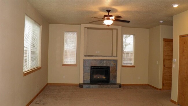 Building Photo - 20249 Knightsbridge Pl