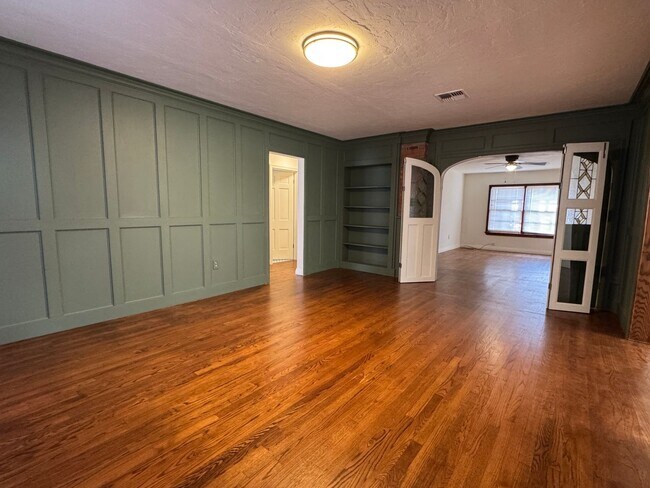 Building Photo - 506 NW Fort Sill Blvd