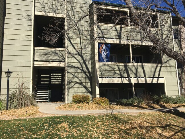 Building Photo - 4654 White Rock Cir