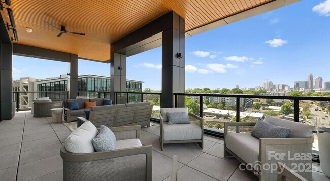 Building Photo - 1711 Commonwealth Ave