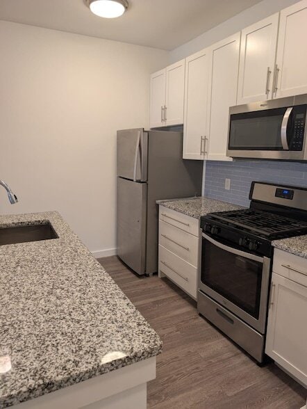 Primary Photo - 687 Ocean Ave