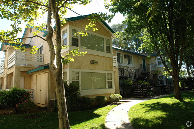 Building Photo - Amanda Place Apartments