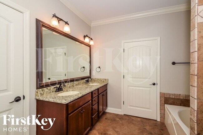 Building Photo - 152 Willow View Lane