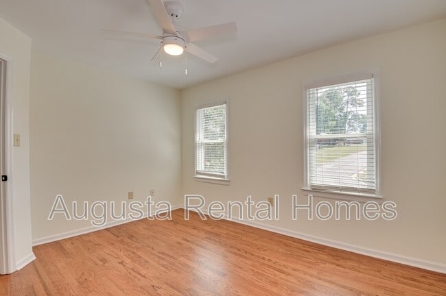 Building Photo - 4401 Pierwood Way