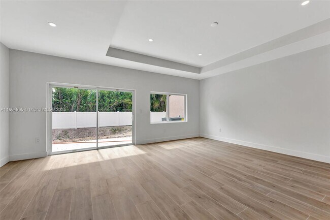 Building Photo - 1563 NW 94th Way