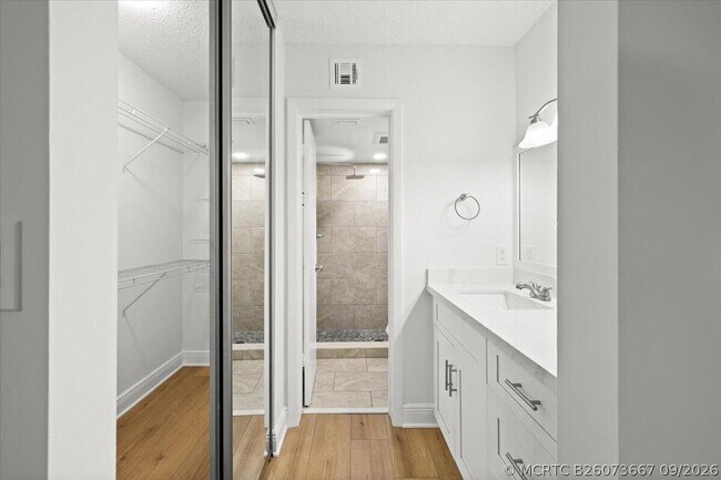 Building Photo - 3000 NW 42nd Ave