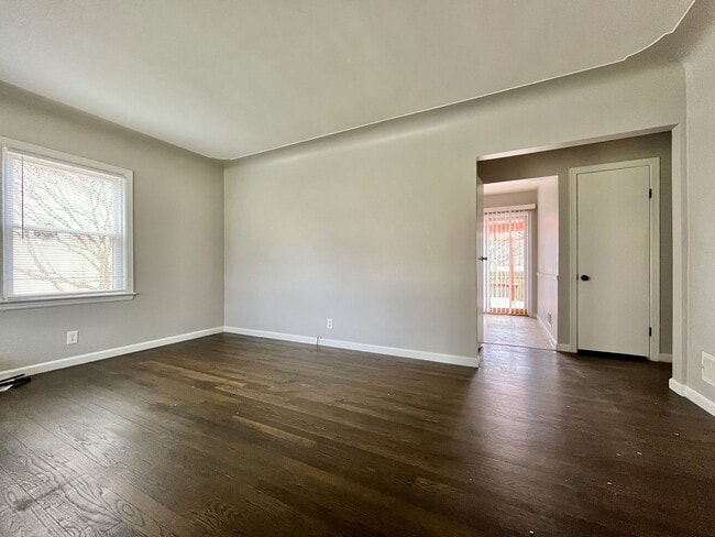 Building Photo - Three Bedroom Home in Northeast Grand Rapids
