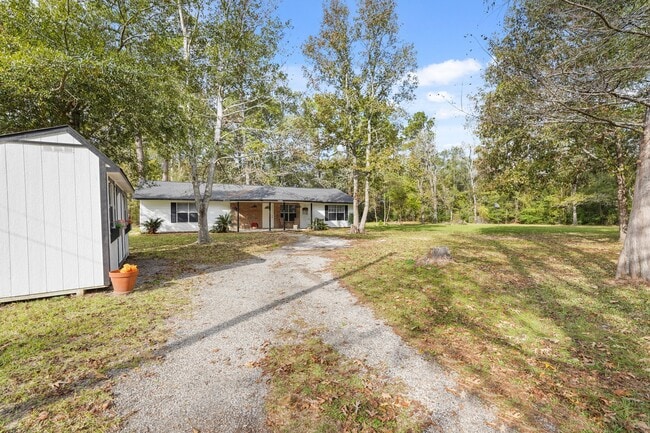 Building Photo - 17078 Oak Grove Ln