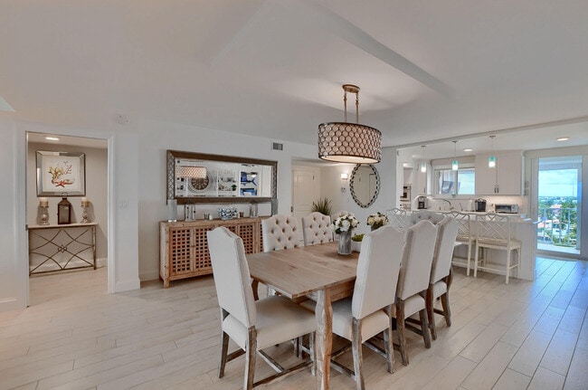 Building Photo - 2000 S Ocean Blvd