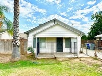 Building Photo - 107 W Beechwood Ave