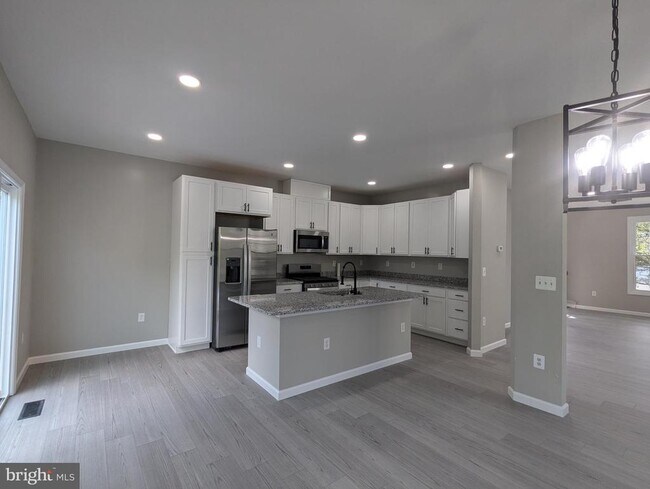 Building Photo - 17415 Denali Pl