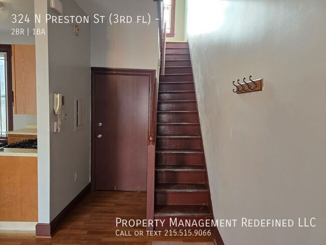 Building Photo - 2bd/1ba bi-level apartment