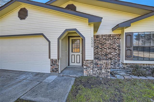 Building Photo - 2200 Sequoia Ln