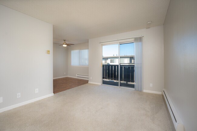 Oliva UNIT#24 living - Oliva Apartments