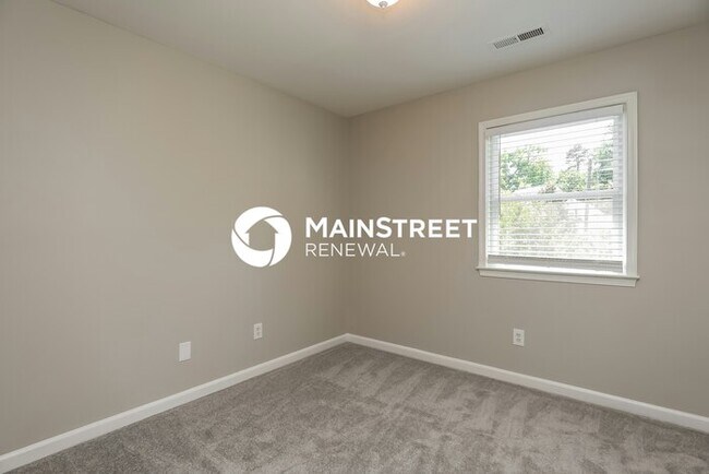 Building Photo - 3 Bedroom Pet-Friendly Home in Greensboro, NC with Main Street Renewal