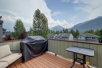 Building Photo - Eagle Crossing w/ Mountain Views