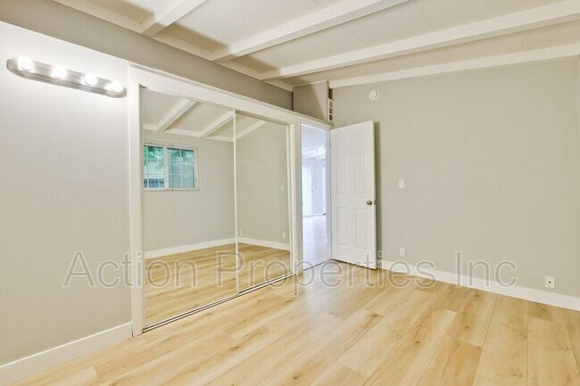 Building Photo - 18850 Newsom Ave