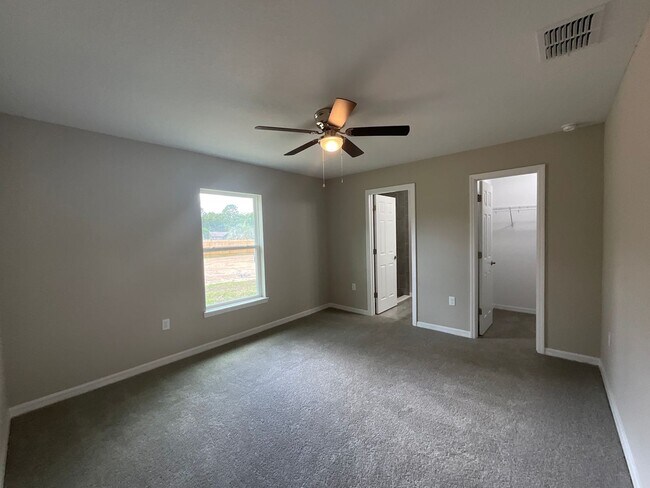 Building Photo - Beautiful  Home!