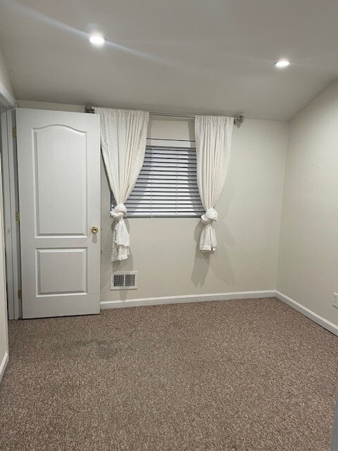 Building Photo - 15 Weed Ave