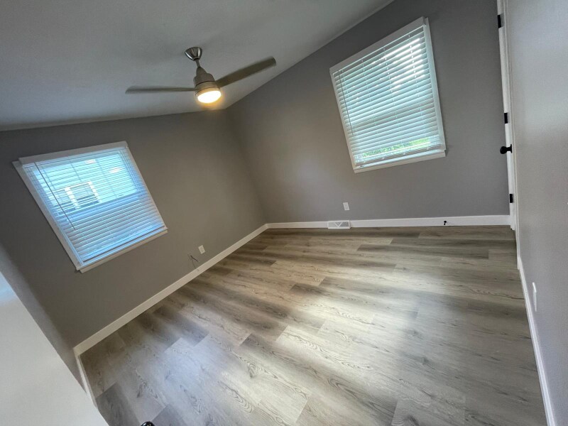 Building Photo - 4502 Waterloo Dr