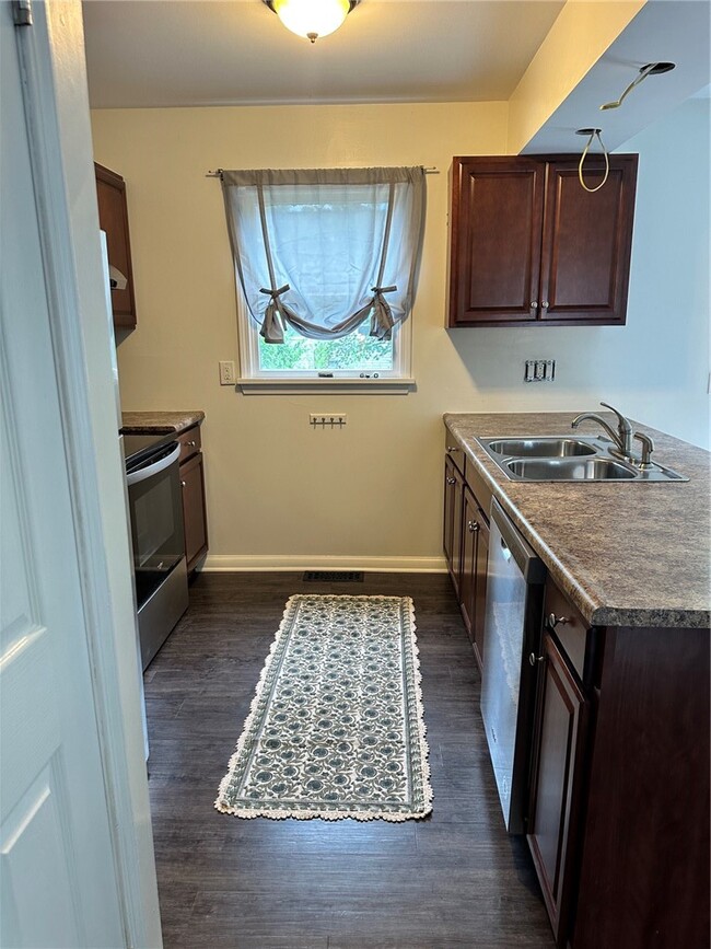 Building Photo - 6437 Sterling Cir