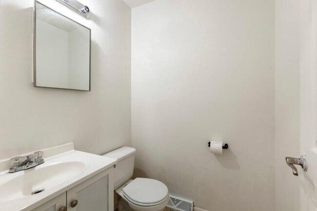 Building Photo - Unparalleled convenience and accessibility...