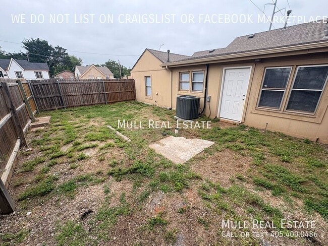 Building Photo - 1041 N Tabor Dr
