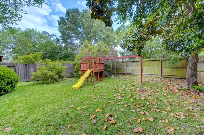 Building Photo - 19434 Kacey Ln Ct