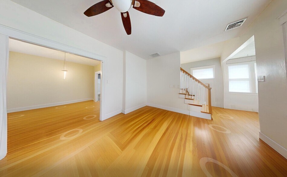 Building Photo - 47 Lasell St