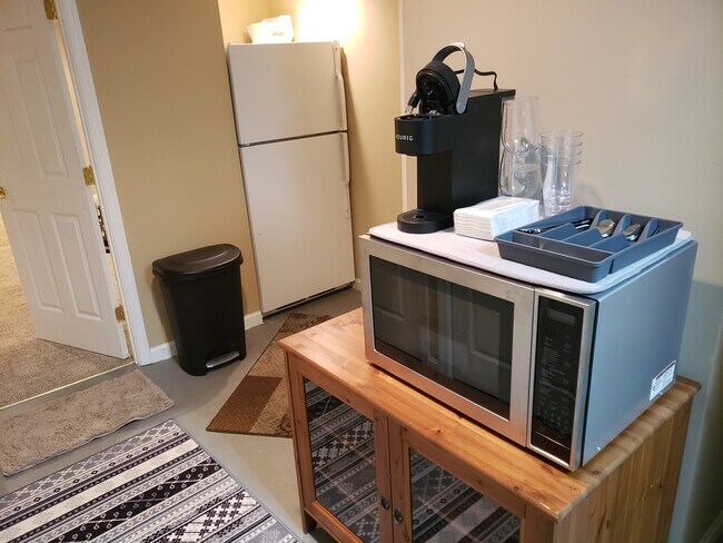 Building Photo - 3225 Magnolia Ridge Rd