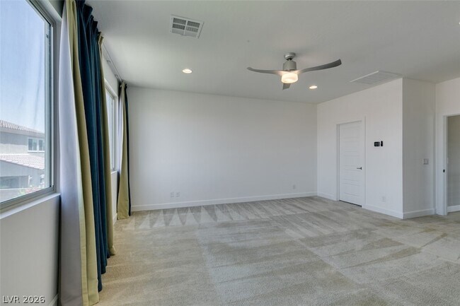Building Photo - 1027 Whitworth Ave