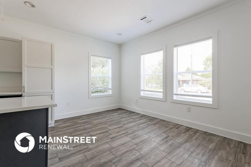 Building Photo - 4358 Larkspur St