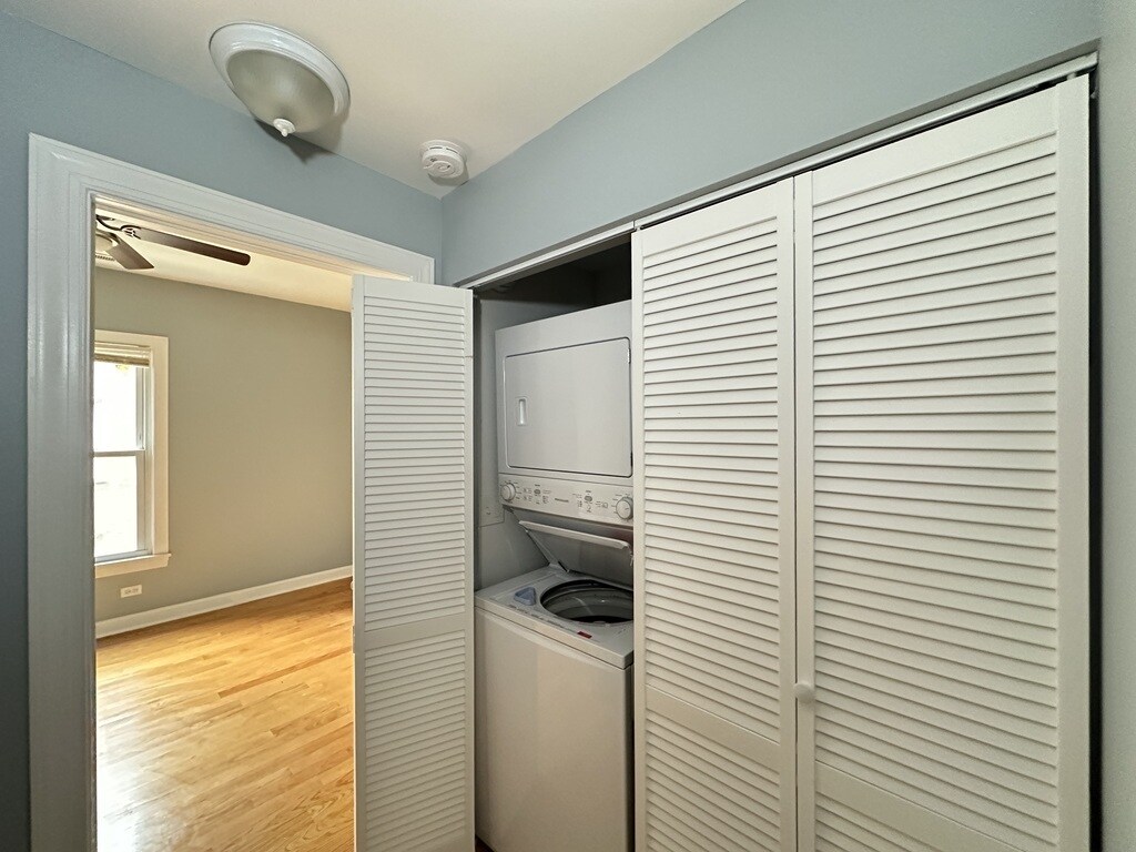 Building Photo - 1640 W Pratt Blvd