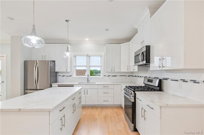 Building Photo - 179 Adelphi Ave