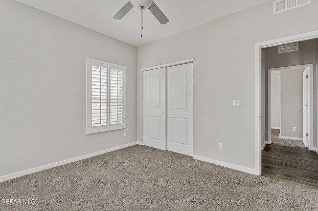 Building Photo - 7500 Porterhouse Ct