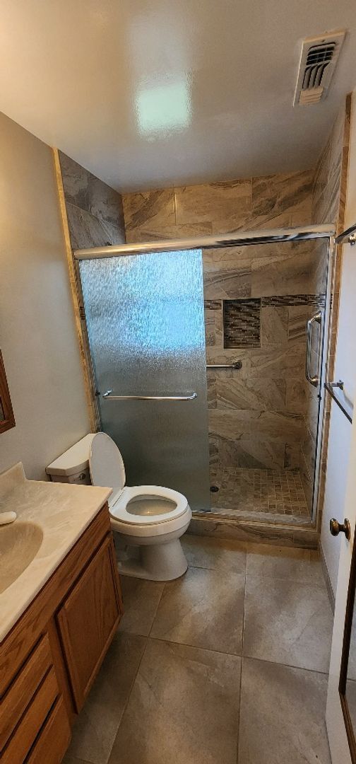 Building Photo - Updated Fair Oaks Beauty!