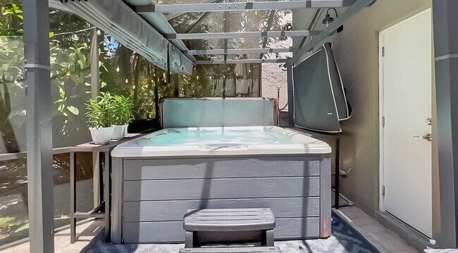 Building Photo - 7501 Red Bay Pl