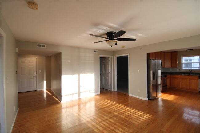 Building Photo - 5123 Welsh Dr