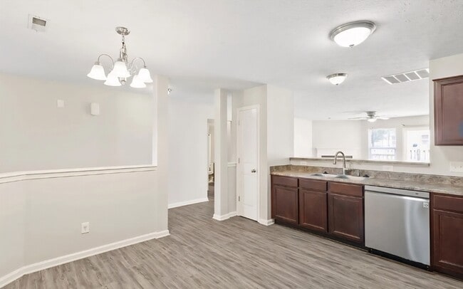 Building Photo - 10522 Hunters Crossing Blvd